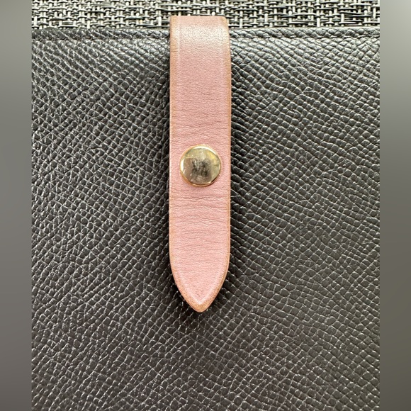 Celine - LARGE STRAP WALLET IN GRAINED CALFSKIN GREY/PINK -Great Condition w/Box - Picture 6 of 16